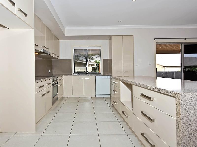 6 Syracuse Street, Redland Bay QLD 4165