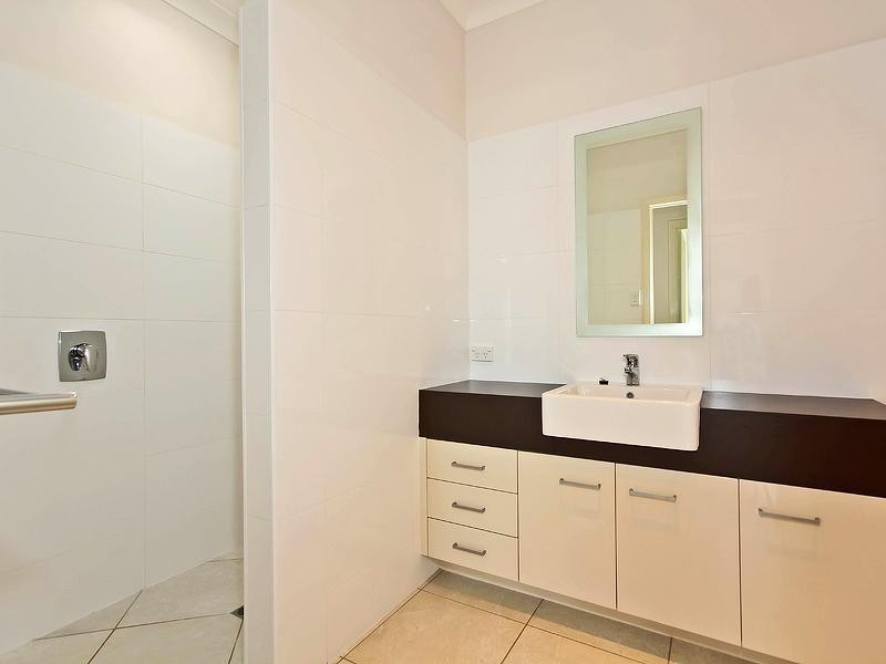 6 Syracuse Street, Redland Bay QLD 4165