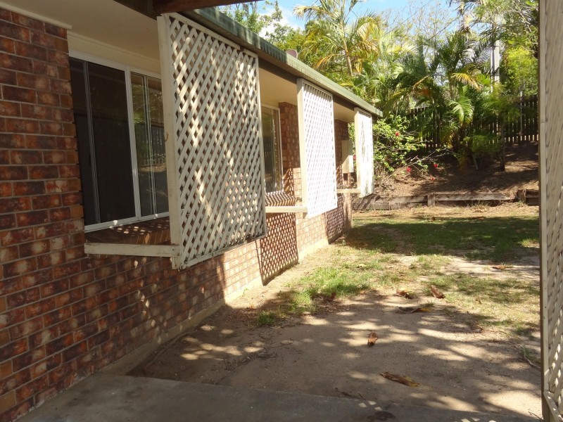 52 Dennis Road, Springwood QLD 4127