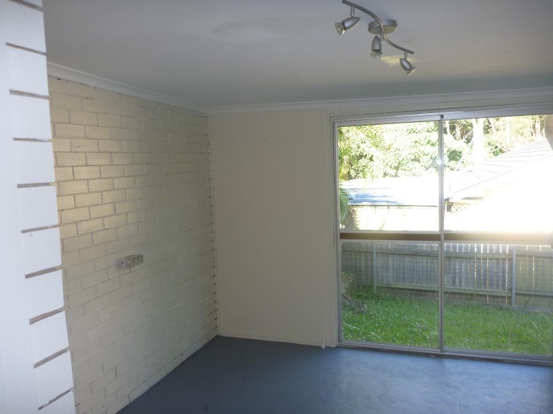 4 Christopher Street, Redland Bay QLD 4165