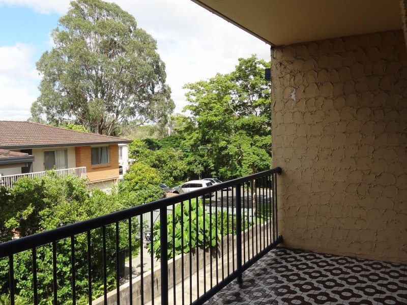 2/19 Alexandra Street, Balmoral QLD 4171