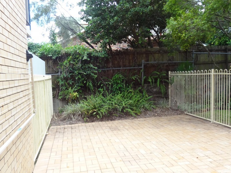 2/19 Alexandra Street, Balmoral QLD 4171