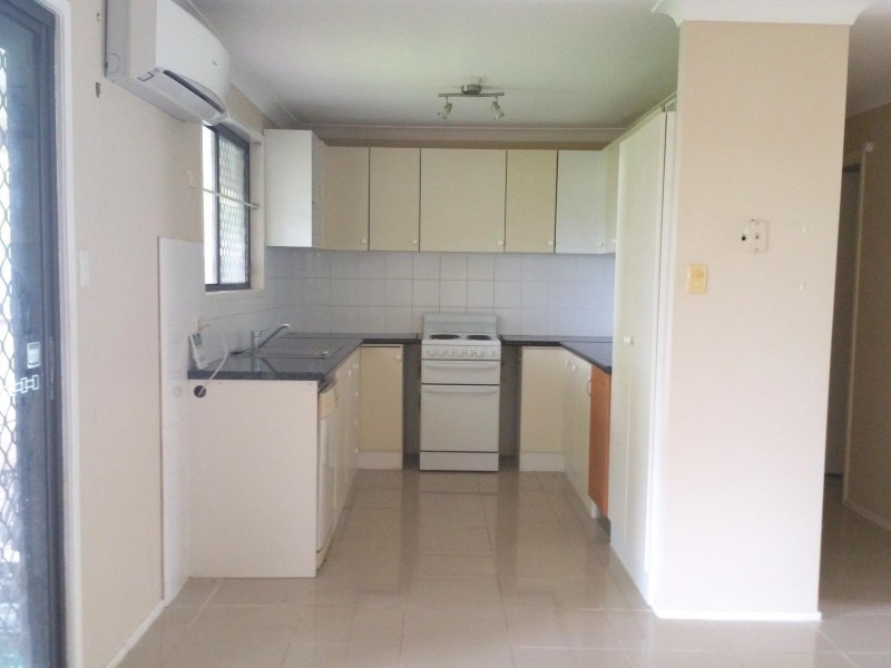 17 Lark Street, Birkdale QLD 4159