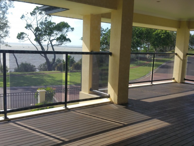 1 Cliftonville Place, Redland Bay QLD 4165