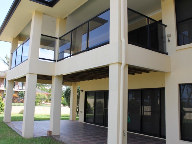 1 Cliftonville Place, Redland Bay QLD 4165