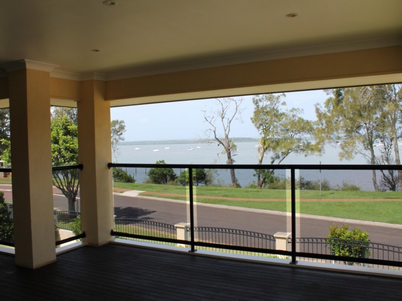 1 Cliftonville Place, Redland Bay QLD 4165