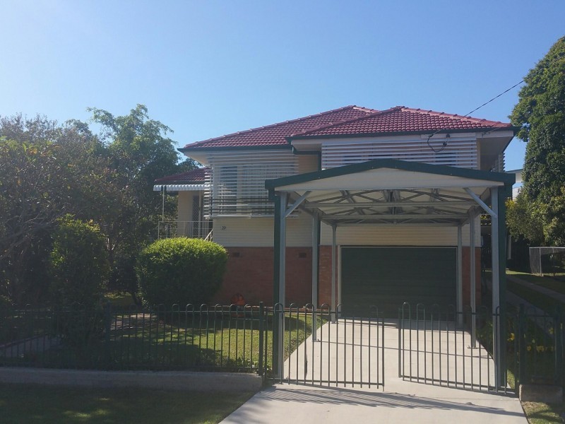 39 Gibson Crescent, Holland Park QLD 4121