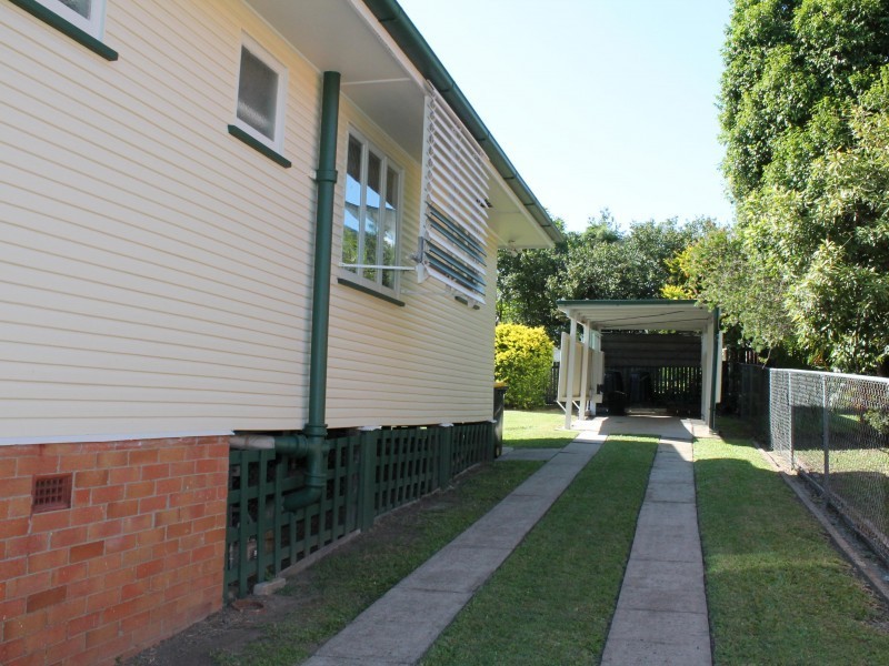 39 Gibson Crescent, Holland Park QLD 4121