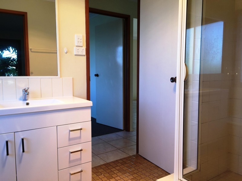 4 Dorking Court, Alexandra Hills QLD 4161