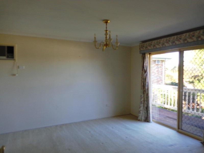 8 Merion Place, Carindale QLD 4152