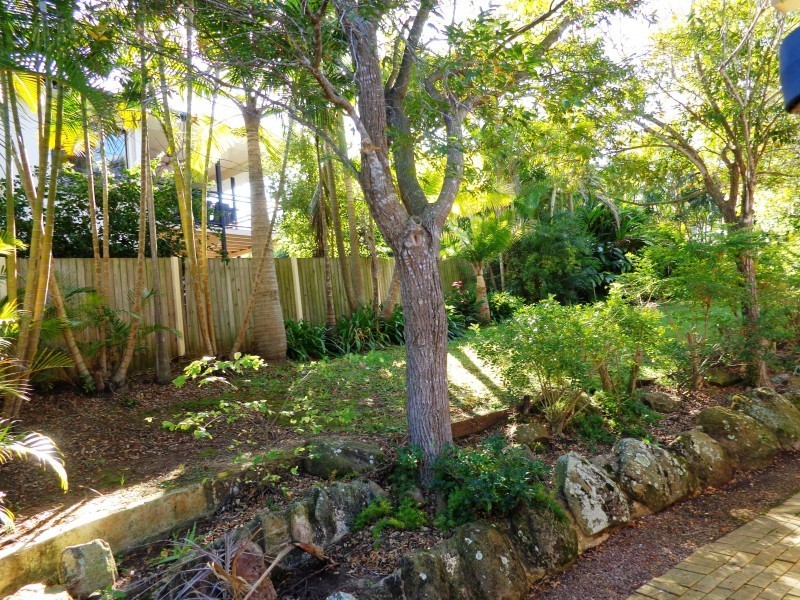 8 Merion Place, Carindale QLD 4152