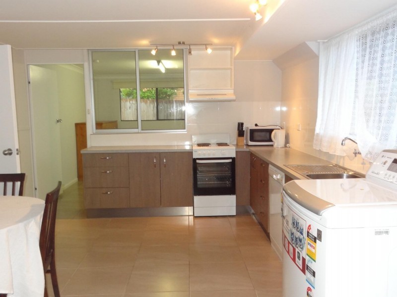 1/3 Weldon Street, Birkdale QLD 4159