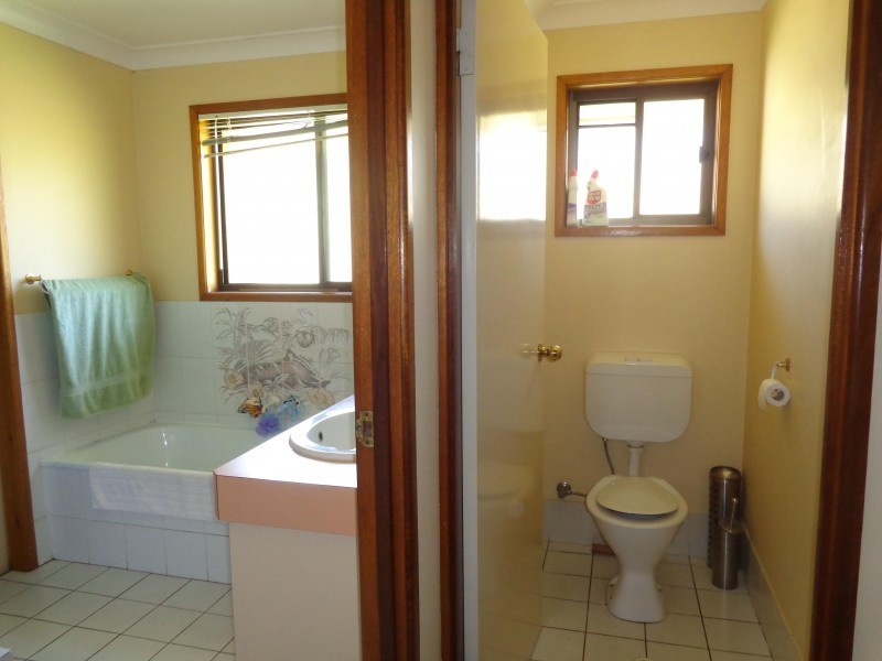 24 Fuchsia Close, Birkdale QLD 4159