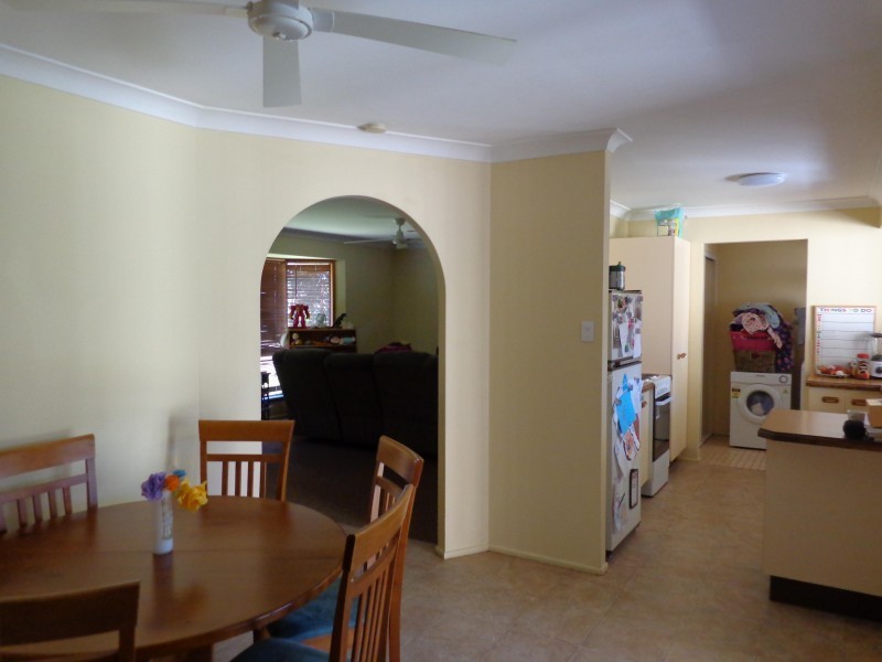 24 Fuchsia Close, Birkdale QLD 4159