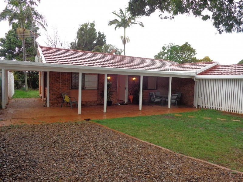 18 Boronia Street, Redland Bay QLD 4165