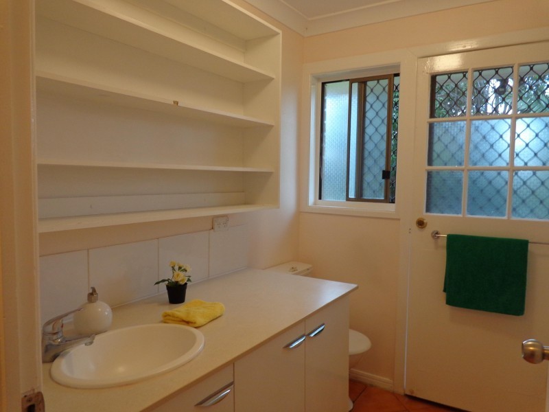 18 Boronia Street, Redland Bay QLD 4165