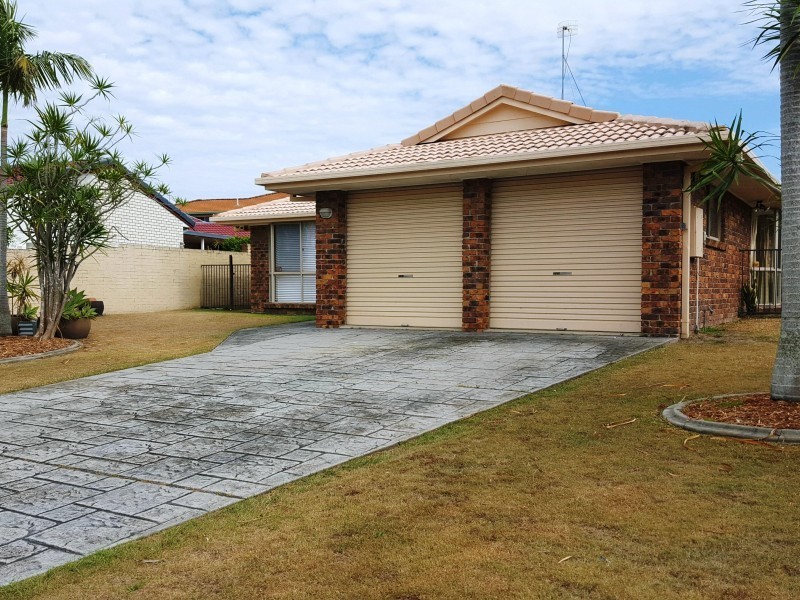 24 Cayman Drive, Clear Island Waters QLD 4226