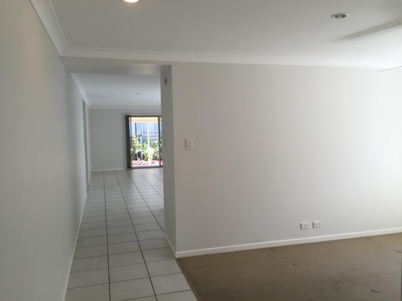 15 Olsen Crescent, Wakerley QLD 4154