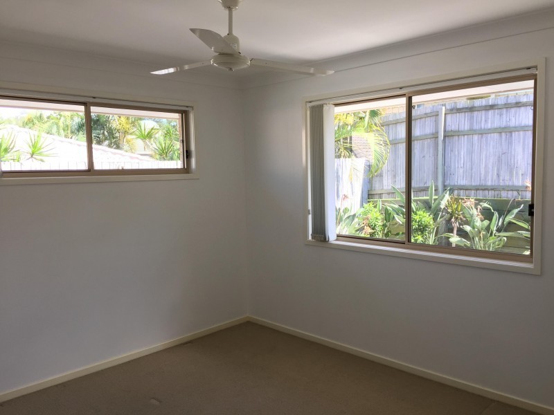 15 Olsen Crescent, Wakerley QLD 4154