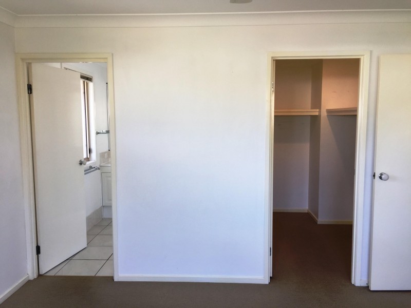 15 Olsen Crescent, Wakerley QLD 4154