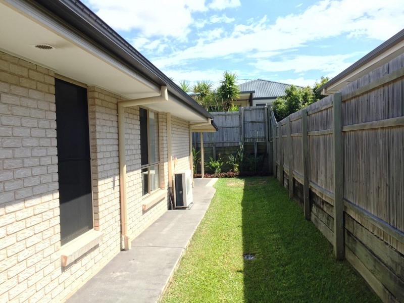 15 Olsen Crescent, Wakerley QLD 4154