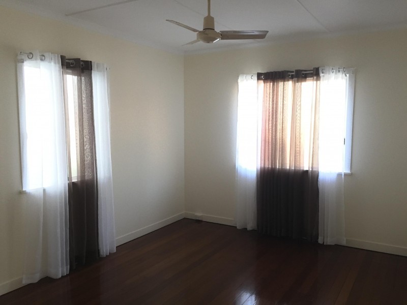 19 Waverley Road, Camp Hill QLD 4152