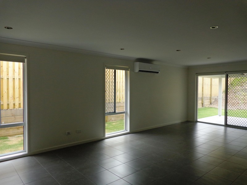 1/4 Tian Crescent, Upper Coomera QLD 4209