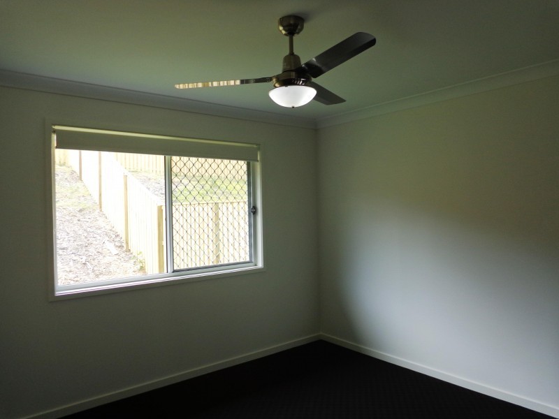 1/4 Tian Crescent, Upper Coomera QLD 4209