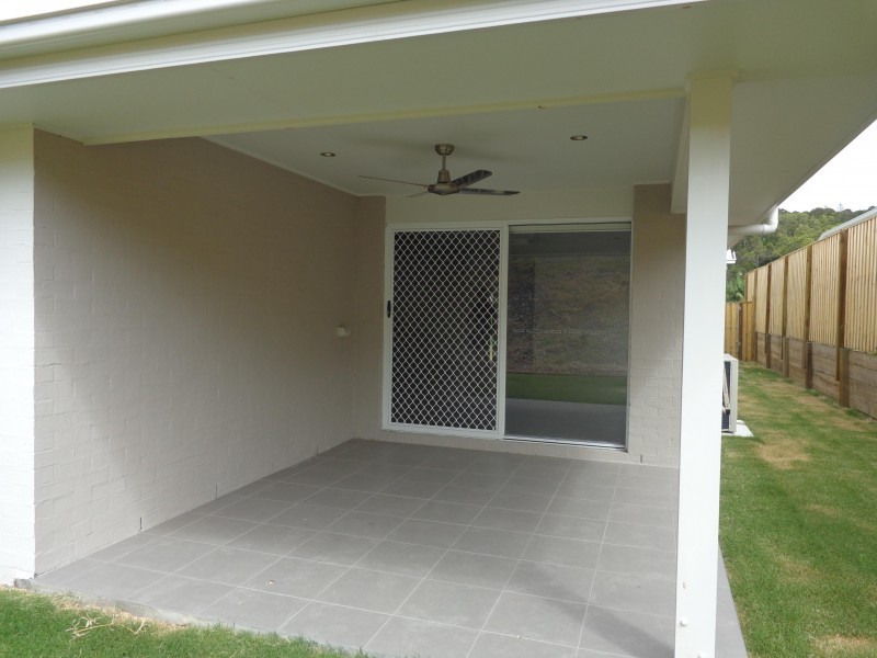 1/4 Tian Crescent, Upper Coomera QLD 4209