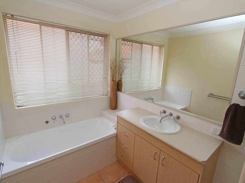 9 Burkett Crescent, Victoria Point QLD 4165