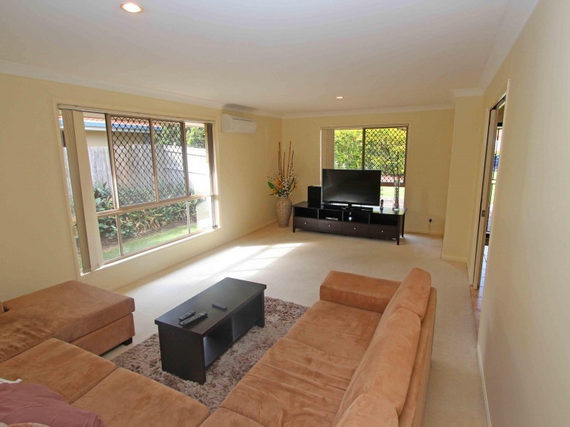 9 Burkett Crescent, Victoria Point QLD 4165