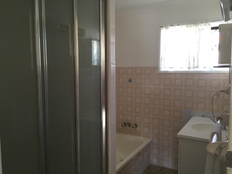 1 Leyton Street, Birkdale QLD 4159