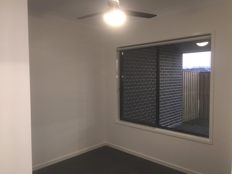 1/12 Christie Crescent, Bellbird Park QLD 4300