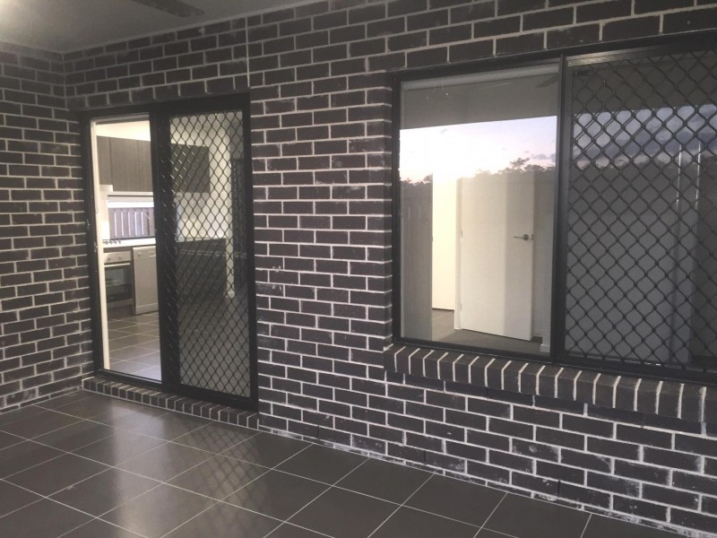 1/12 Christie Crescent, Bellbird Park QLD 4300