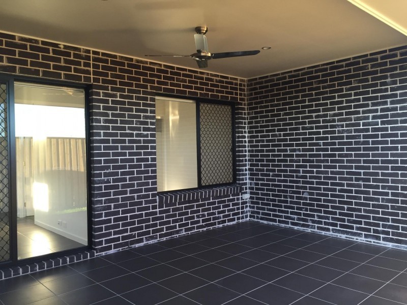 1/12 Christie Crescent, Bellbird Park QLD 4300