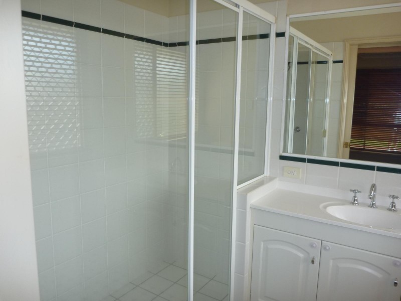 10 Seaholly Crescent, Victoria Point QLD 4165
