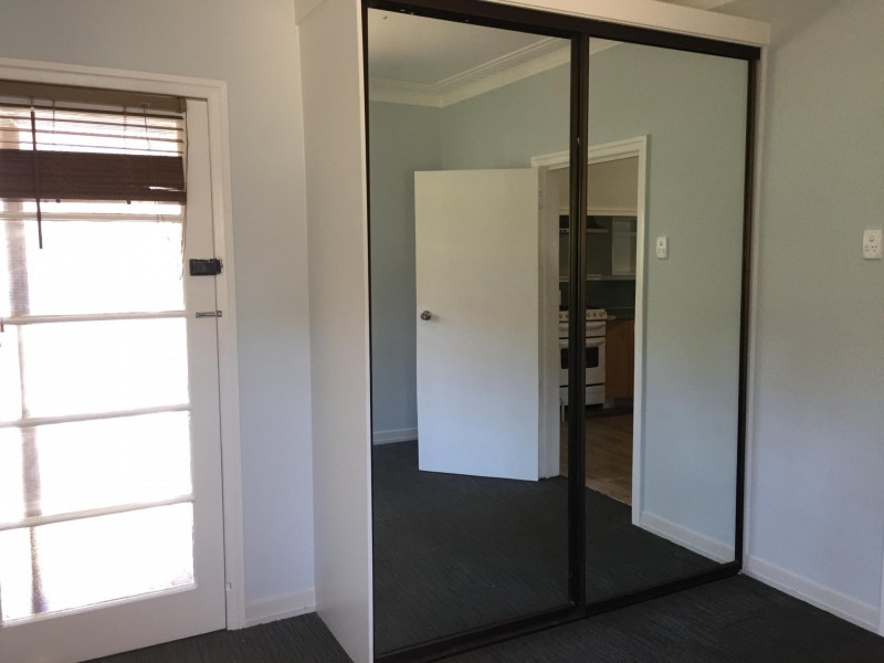 15 Captain street, Holland Park QLD 4121