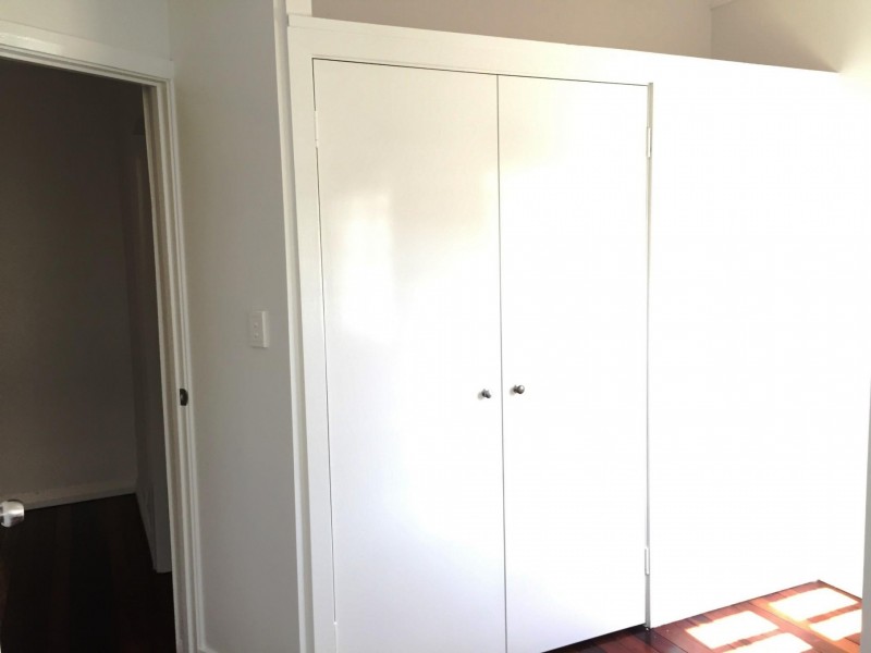 17 Captain Street, Holland Park QLD 4121