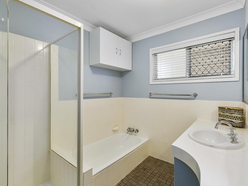 9 Cumberland Drive, Alexandra Hills QLD 4161