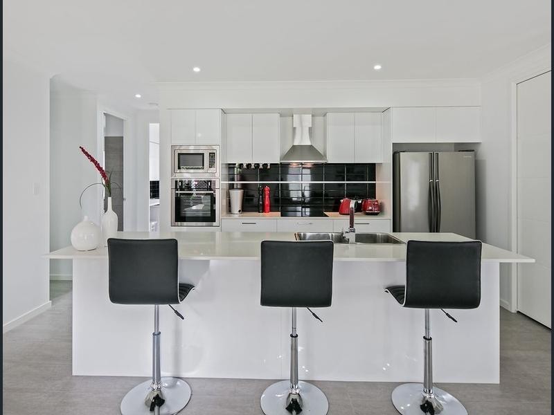 11 Springbrook Drive, Capalaba QLD 4157