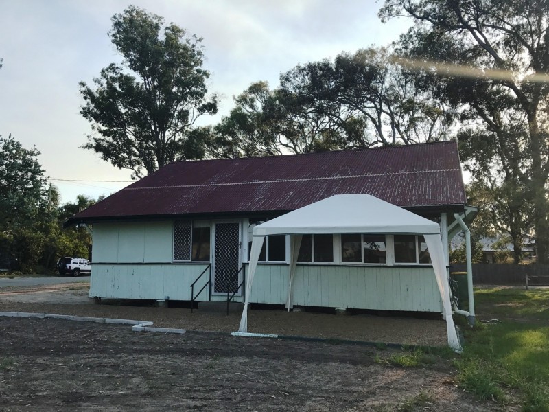 10 Fisher Road, Thorneside QLD 4158