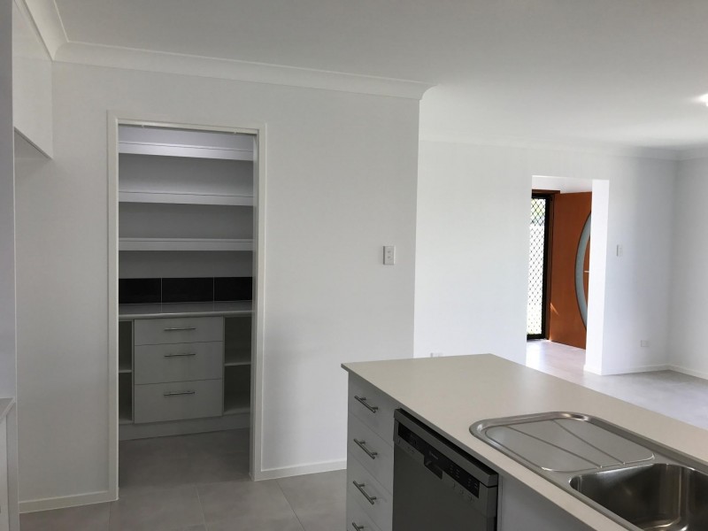 5 Kubler Crescent, Redland Bay QLD 4165