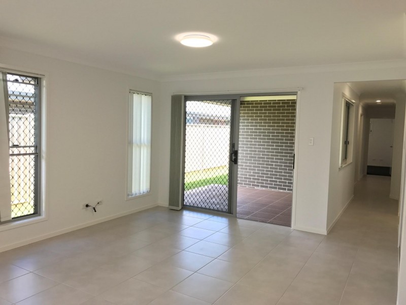 5 Kubler Crescent, Redland Bay QLD 4165