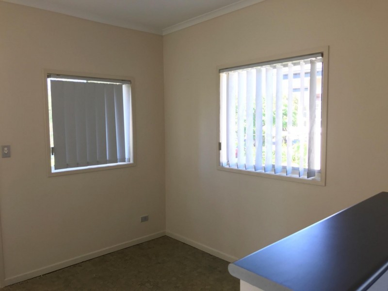 13 Captain Street, Holland Park QLD 4121