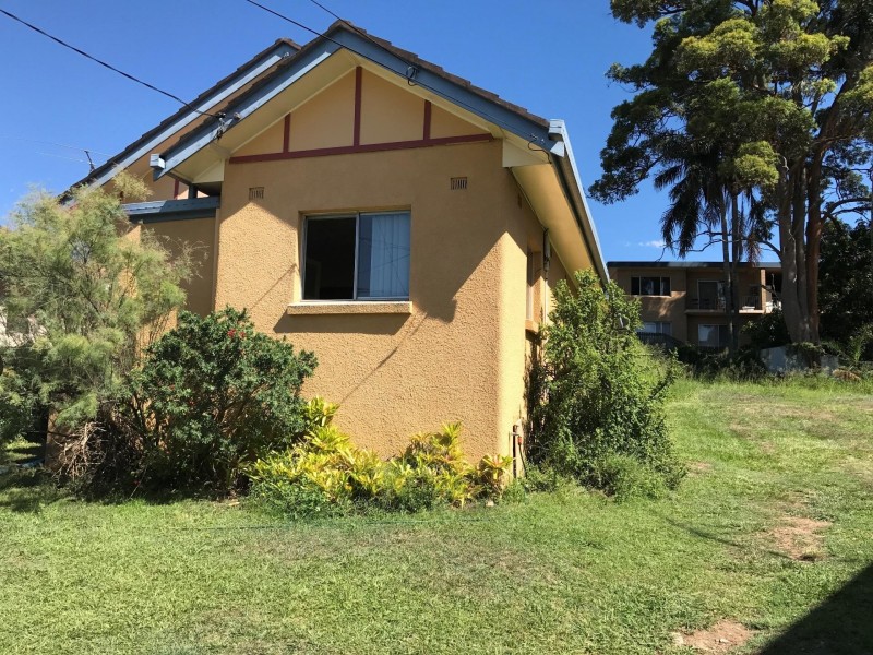 13 Captain Street, Holland Park QLD 4121