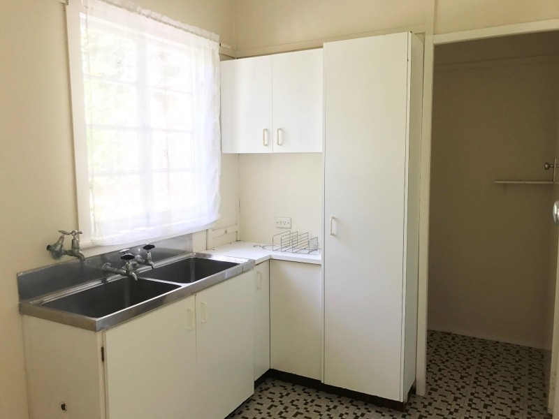 54 Coonara Street, Holland Park QLD 4121