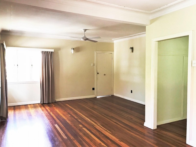 54 Coonara Street, Holland Park QLD 4121