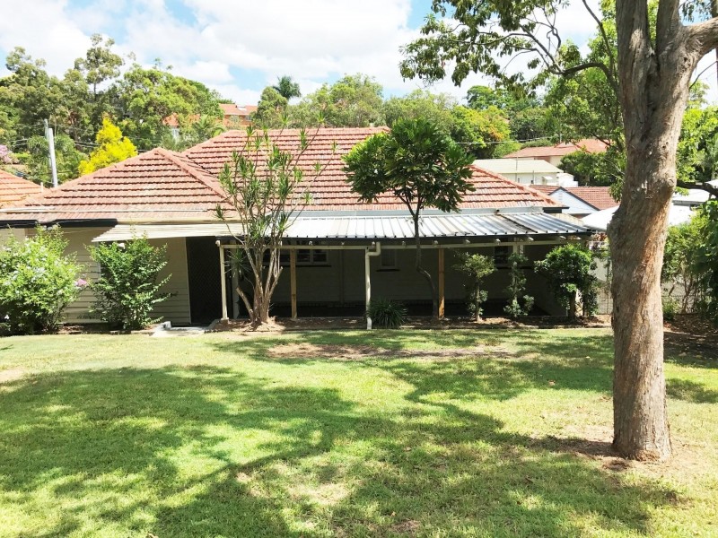 54 Coonara Street, Holland Park QLD 4121