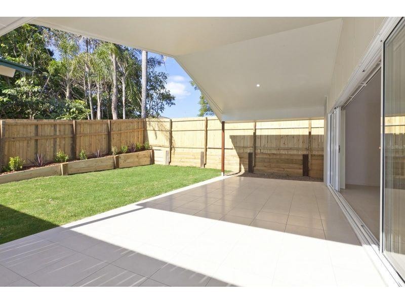 8 Patterson Street, Wynnum QLD 4178