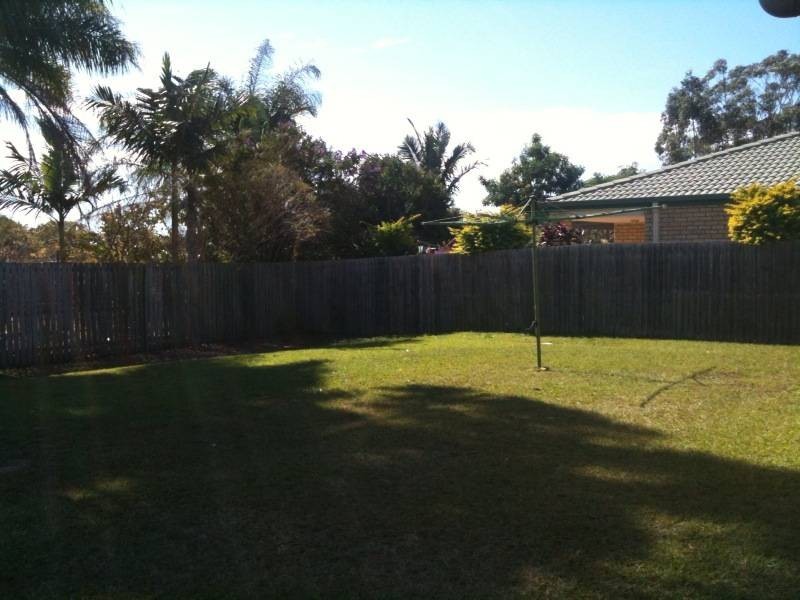 27 Spring Road, Kallangur QLD 4503